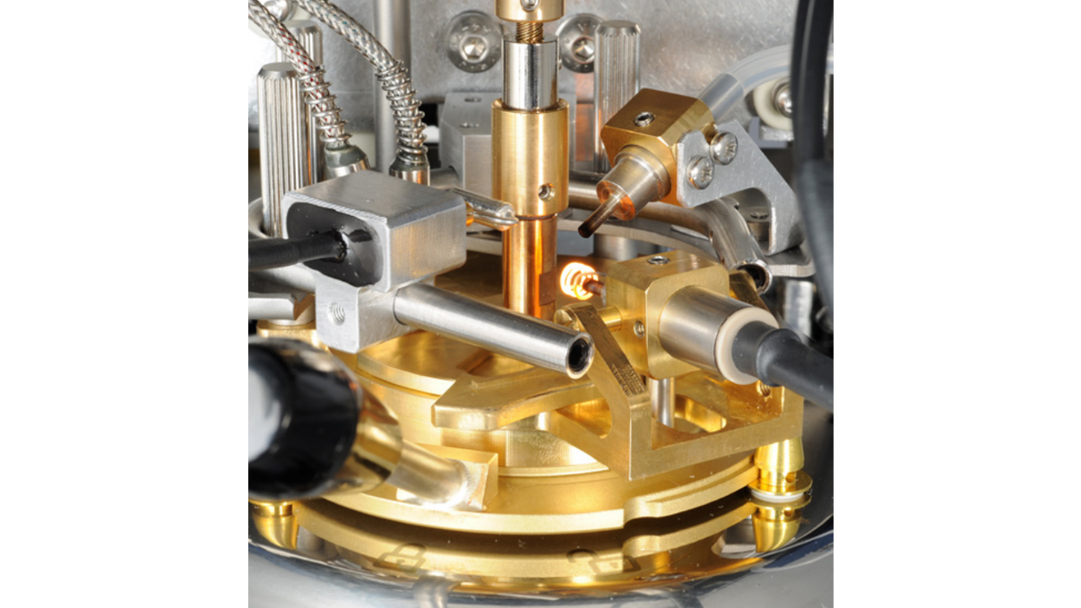 Closed Cup Stanhope 1024 16X9